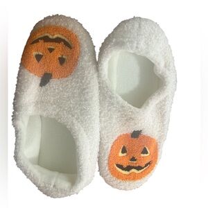 NIB Cuffbow Halloween Fall Autumn Pumpkin Slippers House Shoes Fuzzy  Size 7-8
